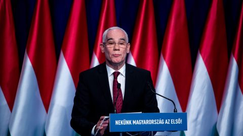 Nem válaszolt a kormány arra, visszavonta-e Balog Zoltán diplomata-útlevelét