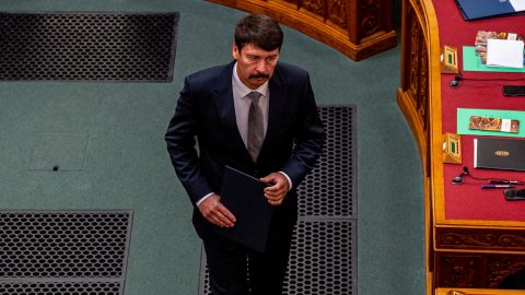 Áder János: Orbánt bele akarják keverni a kegyelmi ügybe