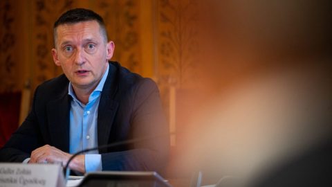 Egyelőre nem lesz parlamenti vizsgálóbizottság Rogán Antal miatt