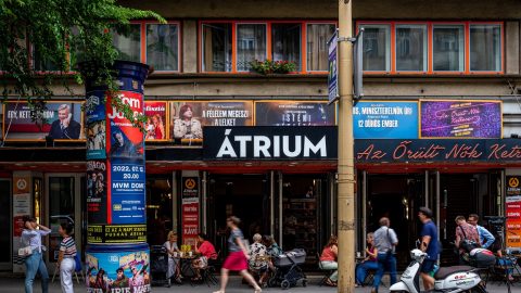 Az Átrium félórás vacsoraszünetet jelentett be az Opera büfészünetére reagálva