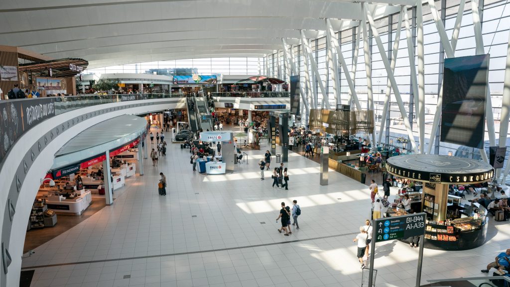 A Budapest Airport bővítéséhez nyújtott hitel miatt vizsgálódik az OLAF