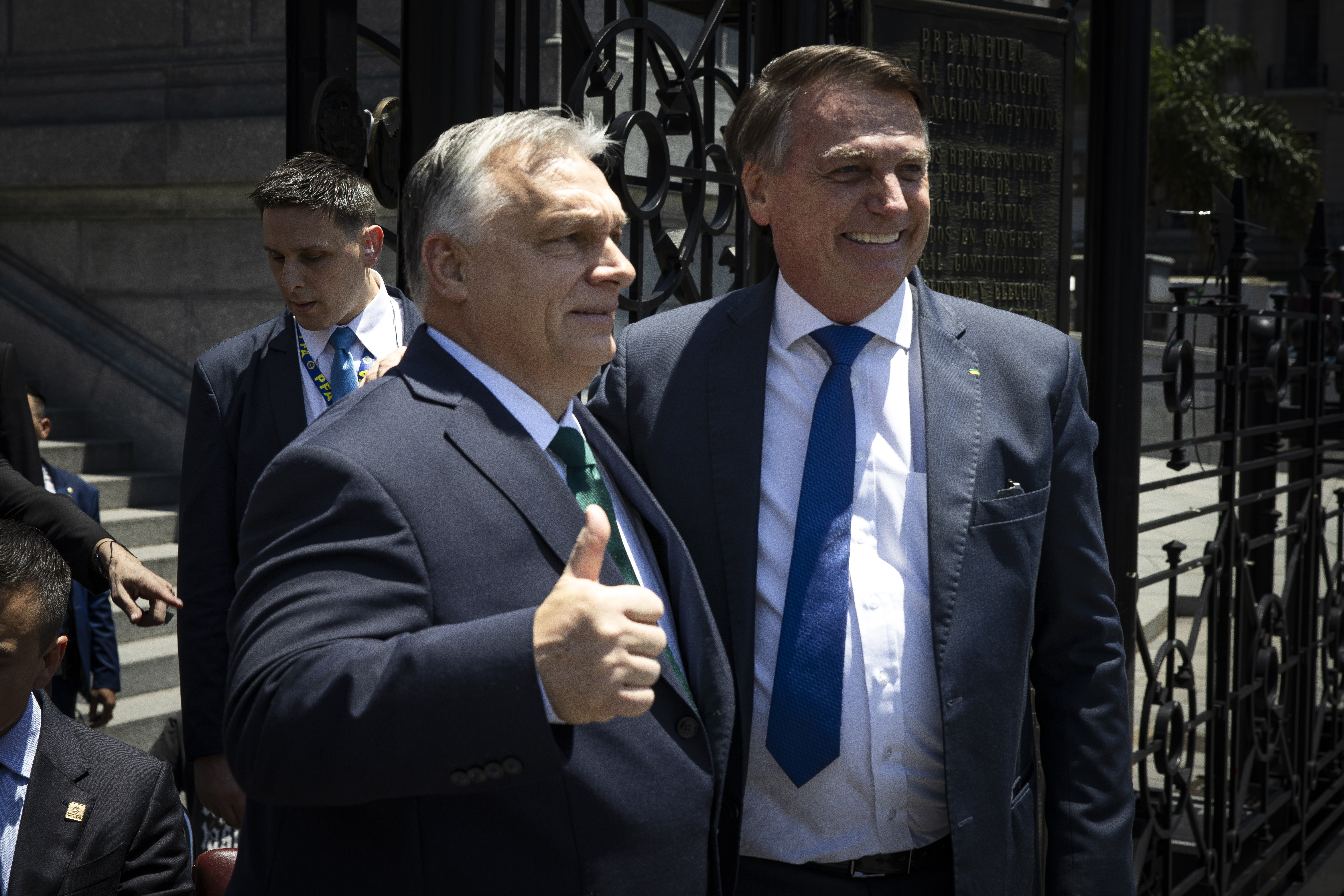 Mit keresett Bolsonaro a magyar nagykövetségen?