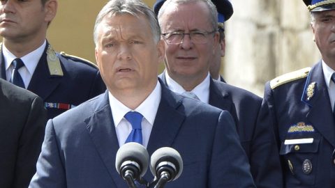 A veszélyek korára hivatkozva Orbán hattagú tanácsadó testületet szervez maga köré