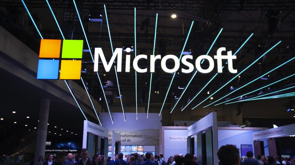A Microsoft is saját mesterséges intelligencia építésébe kezd