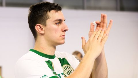 A válogatottnak is fájó hír: műtötték, véget ért a szezon a Fradi kézise számára