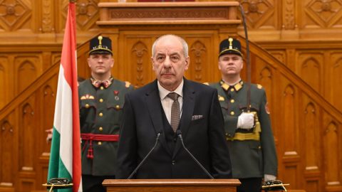 Ungváry Krisztián: Lehetetlen másra gondolni, minthogy Sulyok valótlanságai egyúttal tudatos hazugságok is