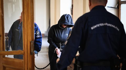 „Egy undorító szar alak vagyok, mindennap szembeköpöm magam” – mondta sírva a budai fejszés gyilkos