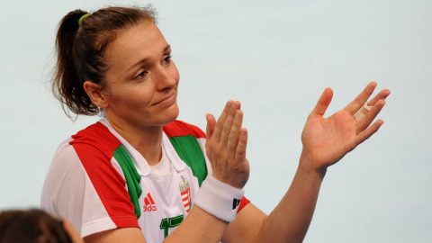 Kézilabda: megszületett Tóth Tímea kislánya