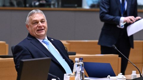 Orbán Viktor: Ha valaki kiáll a béke mellett, azt egyszerűen betiltják