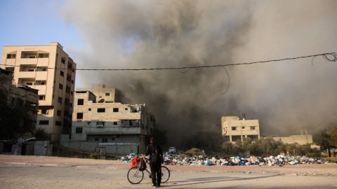 Gázai menekülttáborra mért légicsapást Izrael, legalább hét gyerek meghalt