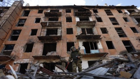 Három halott, 24 sebesült – befejezték a mentőakciót Dnyiproban az orosz rakétatámadás után