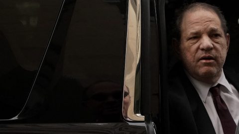 Kórházba került Harvey Weinstein, miután hatályon kívül helyezték az ellene szóló ítéletet