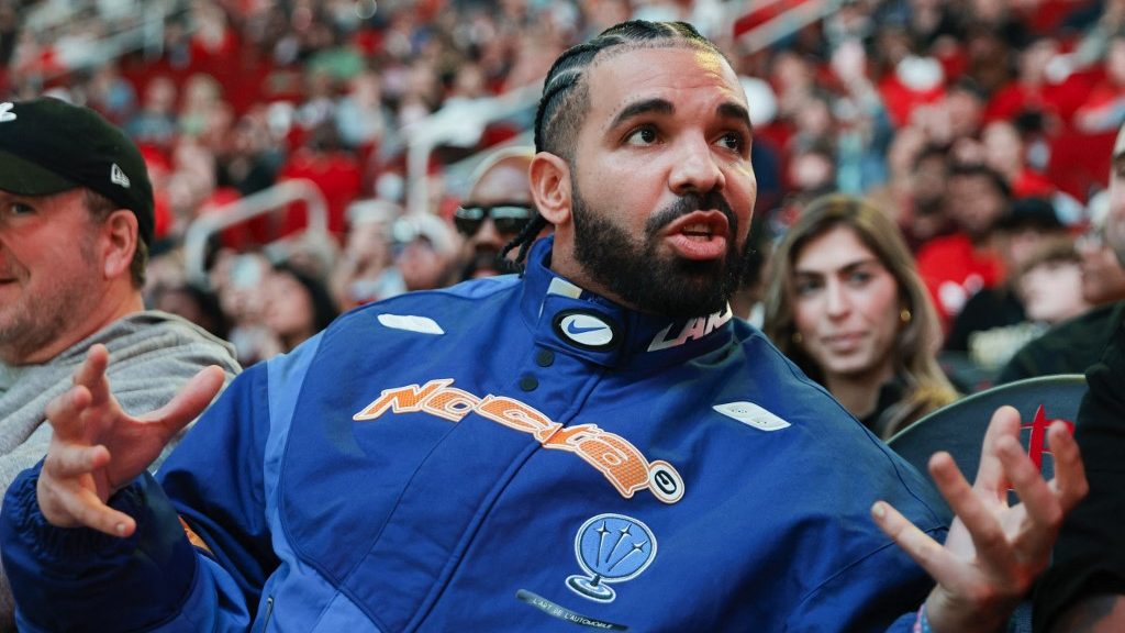 Drake új dalában Tupac hangján oltogatta kollégáját, az örökösök kiakadtak