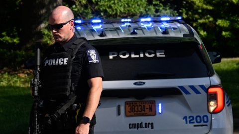 Négy rendőrt megöltek egy tűzharcban az Egyesült Államokban