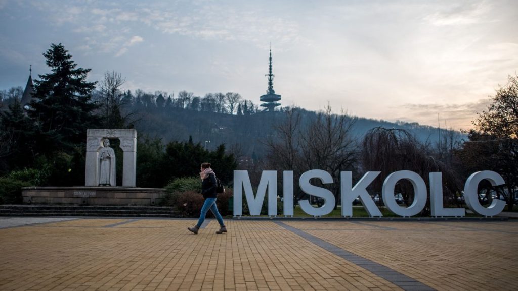 Visszalép a DK és az LMP polgármesterjelöltje Miskolcon