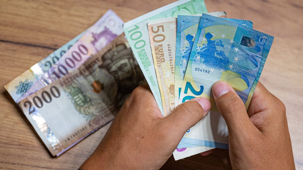 Erősödött a forint