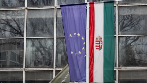 Indulhat az eljárás Magyarország ellen a költségvetési hiány miatt, döntött az EP