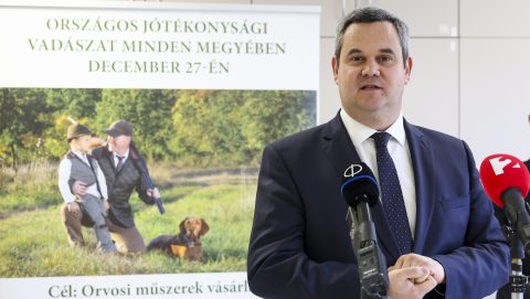 Gyógyszerautomaták telepítéséről beszélt az egészségügyi államtitkár