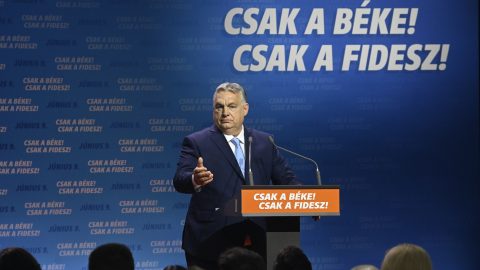 Orbán Viktor is véleményt mondott Magyar Péterről, Gulyás Gergelyt pedig felmentette 
