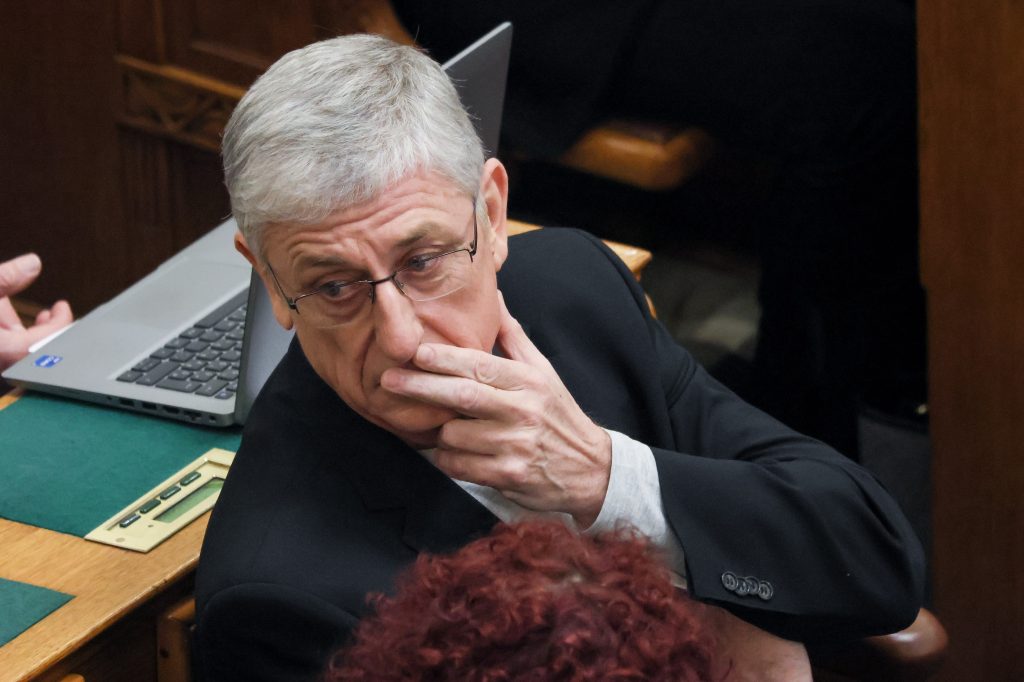 Gyurcsány Ferenc szerint Magyar Péter többet árt az ellenzéknek, mint a kormánynak, és a legkevésbé a DK-nak okoz kihívást