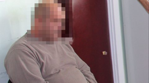 Húsz év fegyházat kapott a kollégája nyakát kamera előtt felhasító férfi