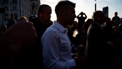 Magyar Péter attól tart, hogy a kormány akadályozhatja pártja nyilvántartásba vételét