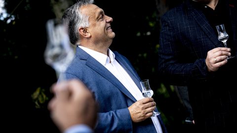 Orbán: Csak semmi durváskodás!