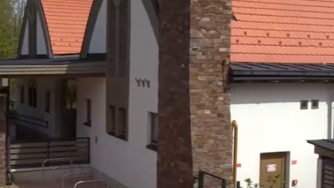 200 millióval lóg az Építési Minisztérium, ezért nem nyitott ki két új tanuszoda