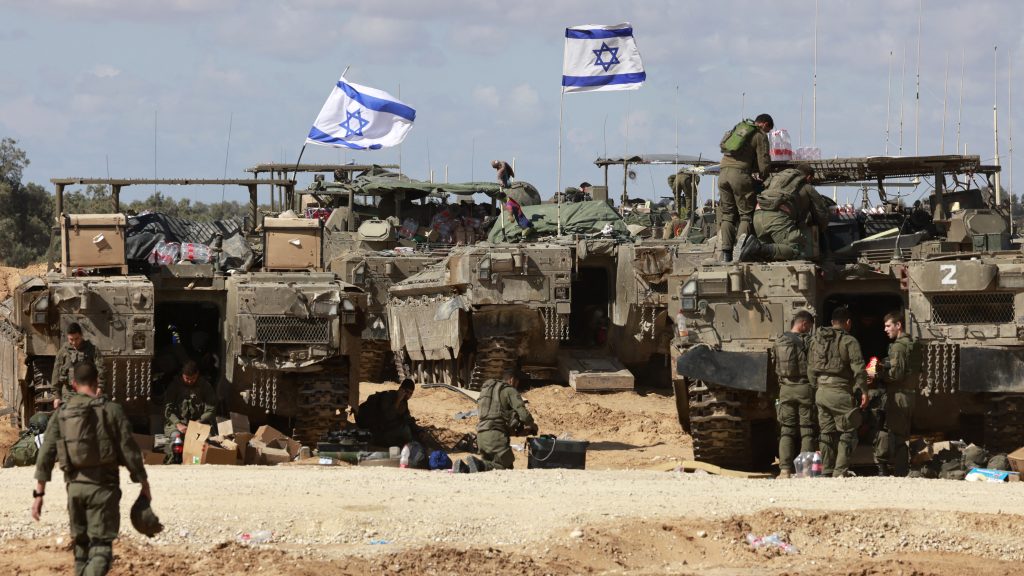 Izrael megkezdte a légicsapásokat Rafah ellen