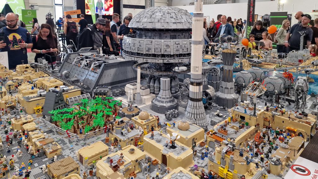 Budapestre is ellátogatott a világ legnagyobb LEGO diorámája