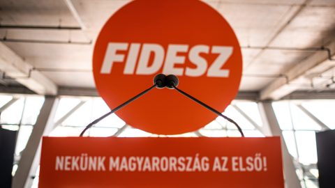 Kaposvári fideszes politikust vádol szexuális zaklatással egy volt fidelitasos