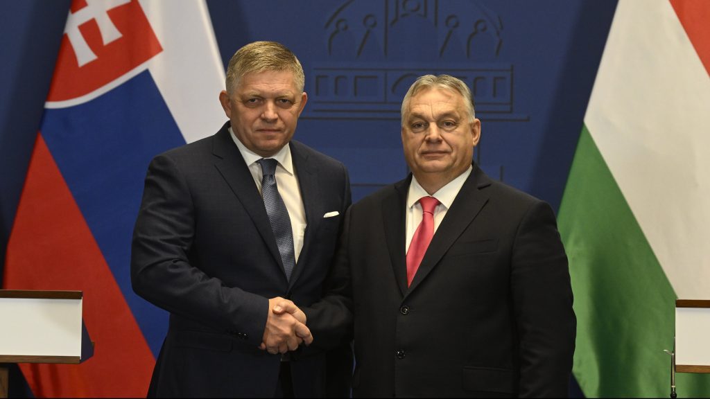 Orbán Vktor: Megdöbbenéssel értesültem a barátomat ért kegyeletlen támadásról