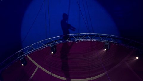 Új részletek a cirkuszi balesetről: „erőből a közönségbe csapódott” egy fémcölöp