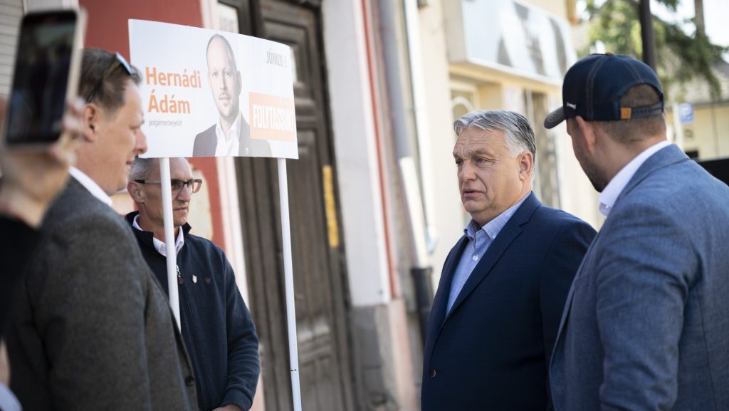 Orbán Esztergomban: Június 9-e talán az utolsó lehetőség, amikor még visszafordulhatunk egy harmadik nagy háború felé vezető útról