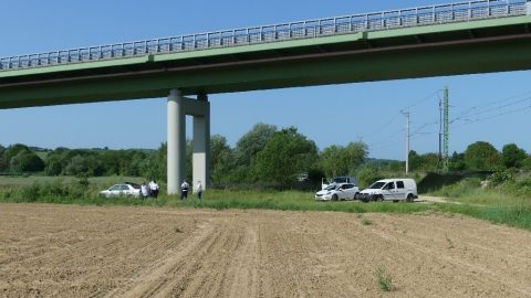 Elítélték a zalalövői nőt, aki úgy fejbe dobta a hűtlen férjét egy pálinkásüveggel, hogy az meghalt