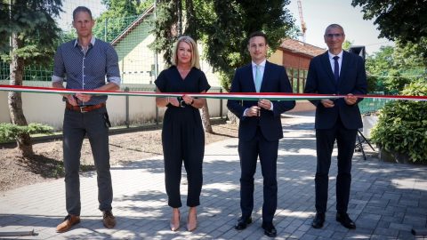 100 ezer forintra büntették a zuglói fideszes polgármester-jelöltet, mert udvaravató ünnepségen kampányolt