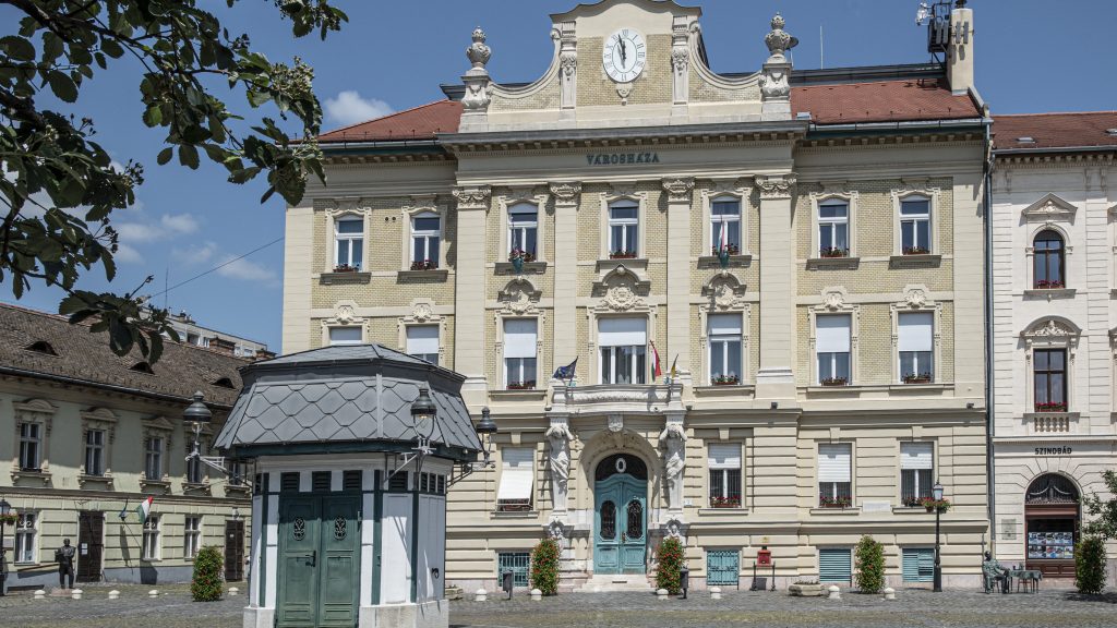 Már tíz gyanúsítottja van az óbudai önkormányzatot érintő korrupciós ügynek