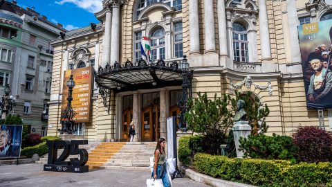 Nyomoz a rendőrség a Vígszínházban történt baleset miatt