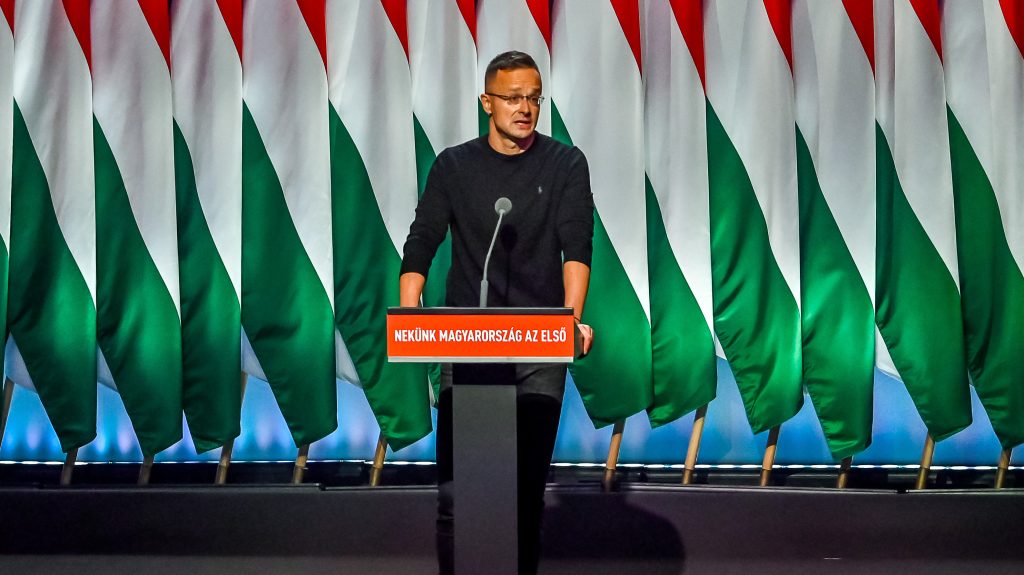 Szijjártó egyetért Orbánnal, szerinte is figyelmen kívül akarják hagyni a választási eredményt Brüsszelben