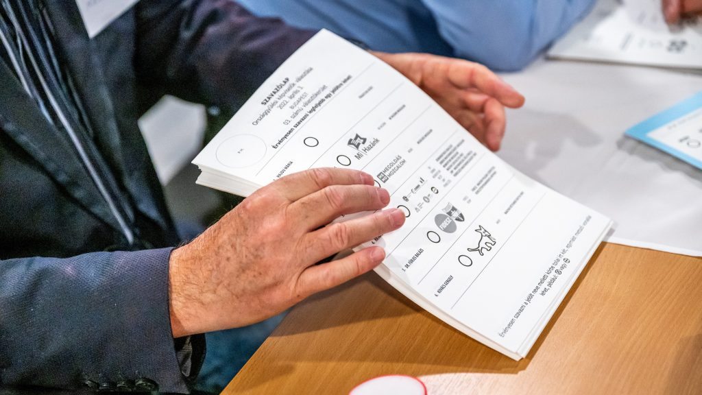 Zsetont kapnak június 9-én az első választók