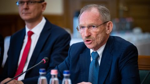 Népszava: Pintérék feltalálták a tornamentes tornaórát