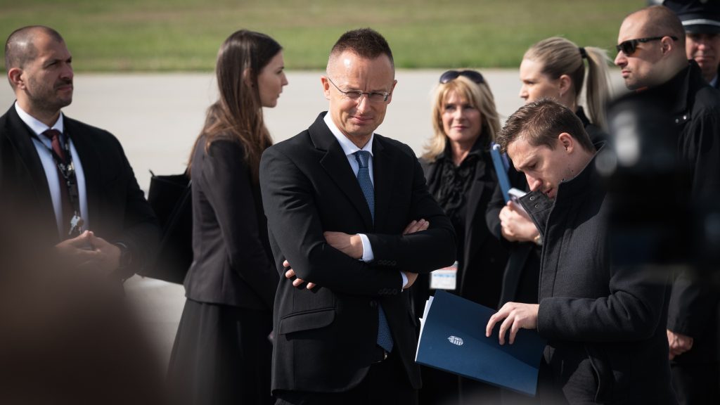 Szijjártó Oroszországból: senkinek nincs morálisan joga nyomást gyakorolni ránk, hogy számoljuk fel az eddigi kapcsolatokat