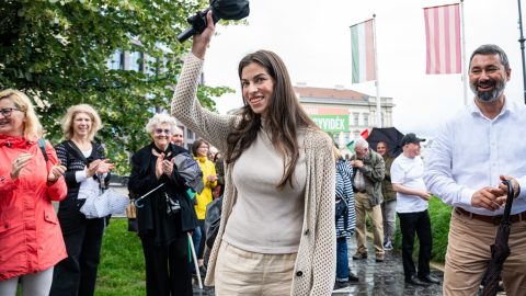 Szentkirályi Alexandra: nem én találtam ki a bébi Gyurcsány kalandjai-kampányt