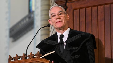Visszavonta Balog Zoltán díszpolgári címét Ózd