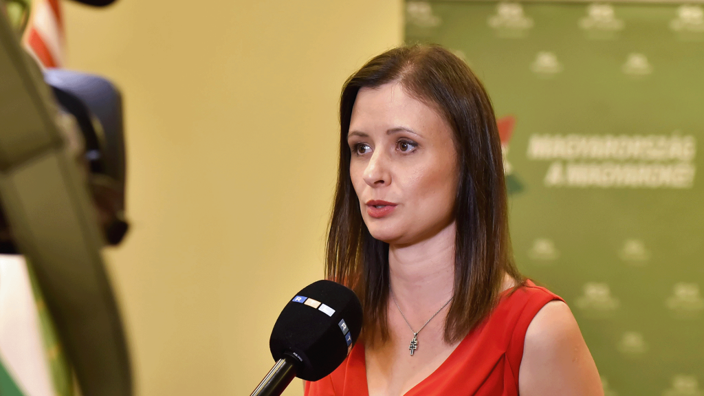 Dúró Dóra: Mi nem egy felfújt médiapárt vagyunk, nincs szégyenkezni valónk