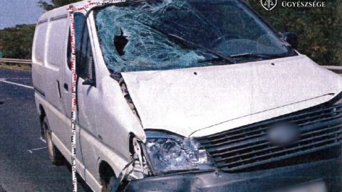 Lenyúlta a főnöke furgonját egy fiatal, majd halálra gázolt egy biciklist