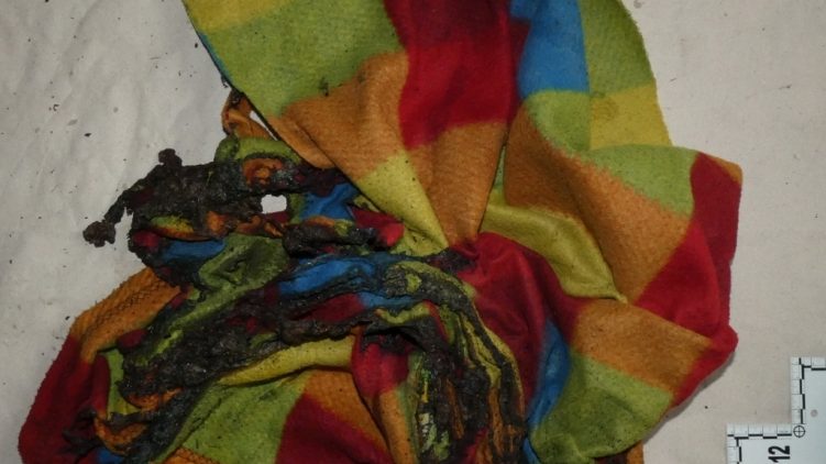 Benzinnel leöntötte és felgyújtotta az ismerősét egy fiatal, amiért nem kínálta meg cigivel