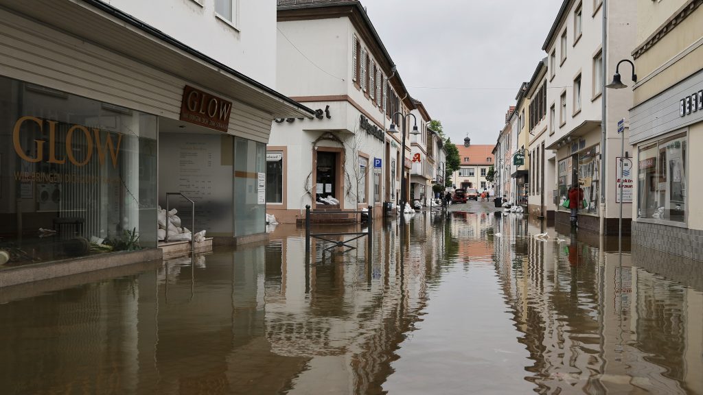 Villám csapott a gyermeknapi buliba, 18-an kerültek kórházba Csehországban