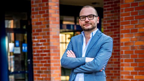 Megszűnik Kadarkai Endre két műsora, a Szavakon túl és a Lélekben