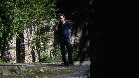 Rendőrt hívott Tarsoly Csaba, amikor megpróbálták kilakoltatni a budai házából